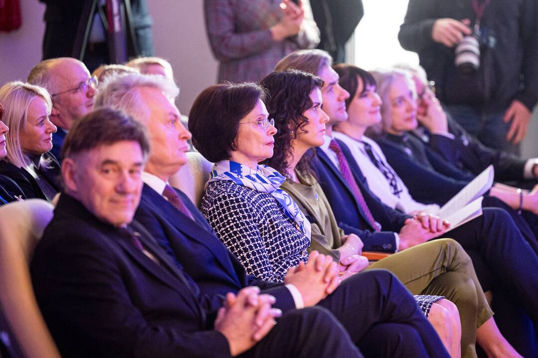 Konferencija „Treji metai, nesuskaičiuojama begalė ateičių: saugant laisvę ir Ukrainos vaikus“