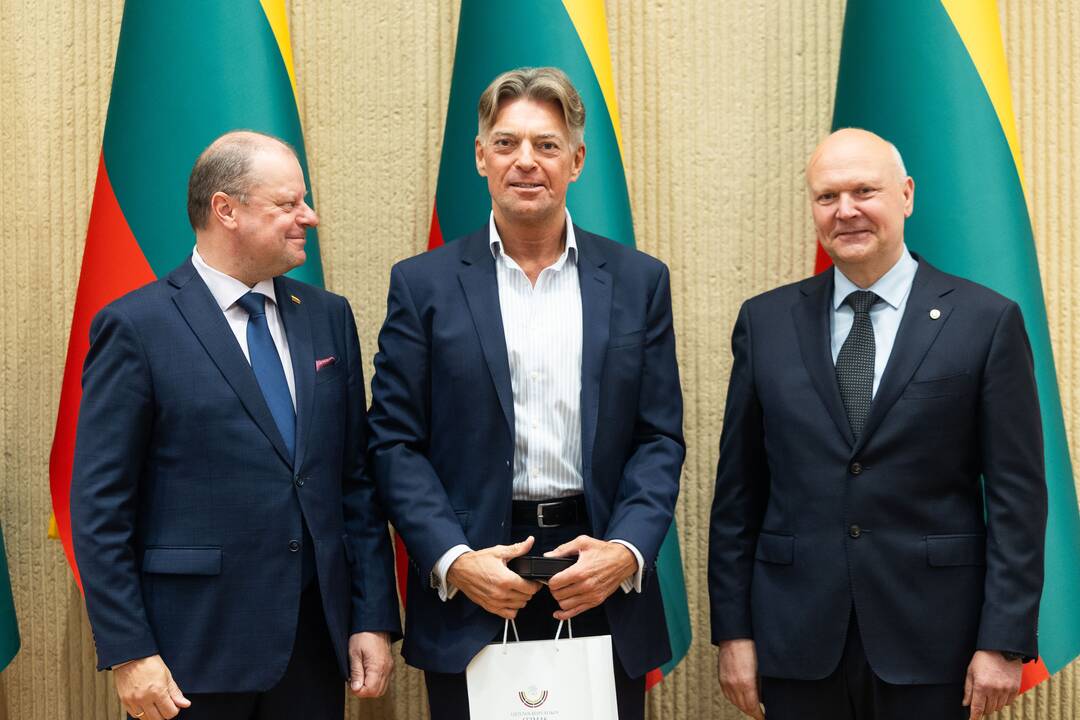 Seime – Vadovybės apsaugos tarnybos Garbės medalio įteikimo ceremonija