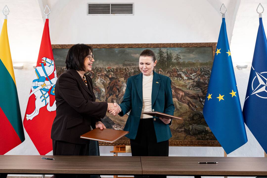 Bendradarbiavimo susitarimo dėl Lietuvos mokinių ir jaunimo pilietinio ir patriotinio ugdymo pasirašymas