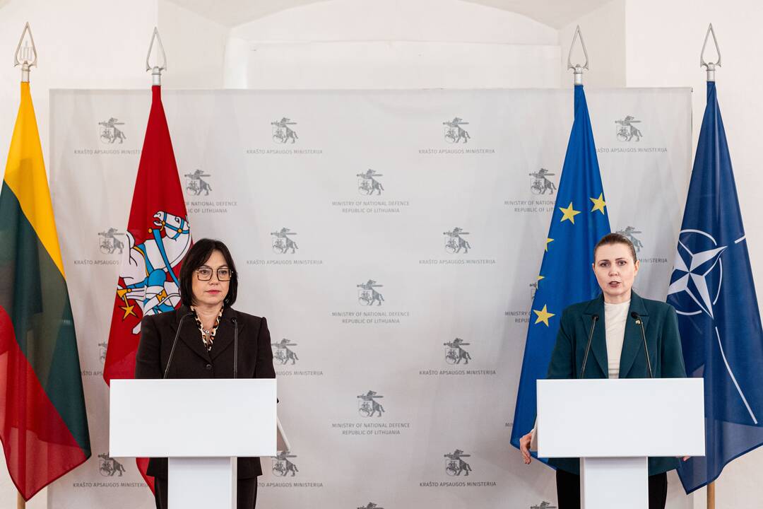 Bendradarbiavimo susitarimo dėl Lietuvos mokinių ir jaunimo pilietinio ir patriotinio ugdymo pasirašymas