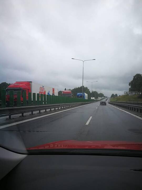 Netoli Kauno – dviejų krovininių automobilių avarija