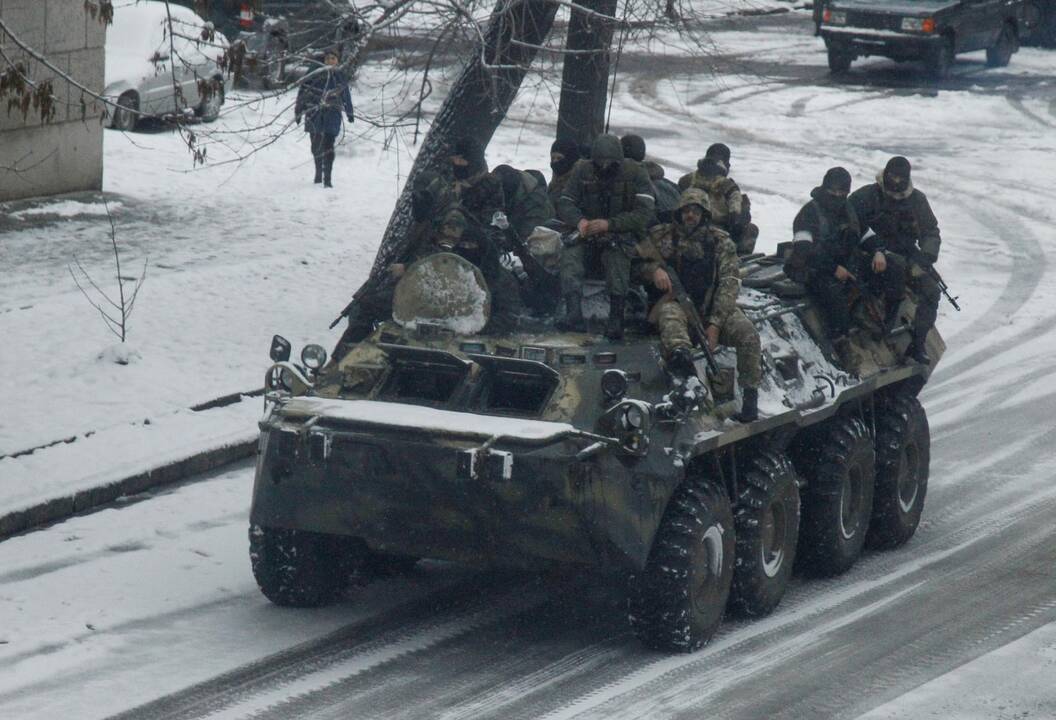 Rusijos kariškiai naudojasi situacija Luhanske?