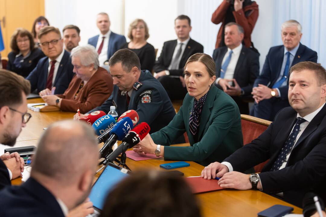 Seimo opozicinės frakcijos susitiko su A. Bilotaite