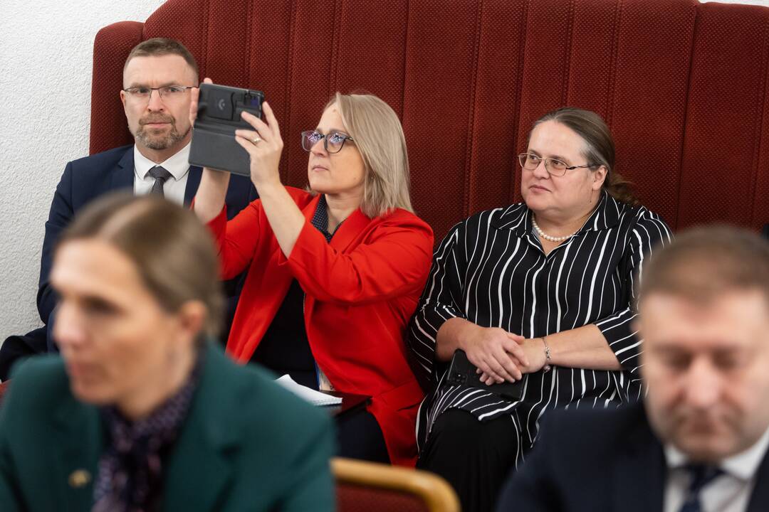Seimo opozicinės frakcijos susitiko su A. Bilotaite