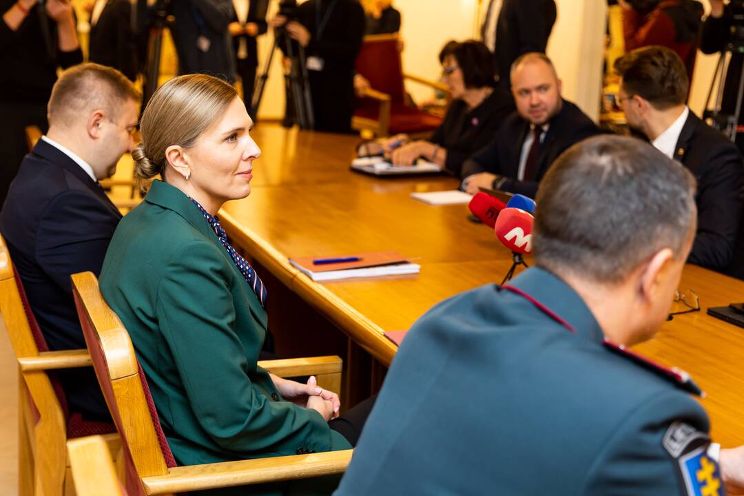 Seimo opozicinės frakcijos susitiko su A. Bilotaite