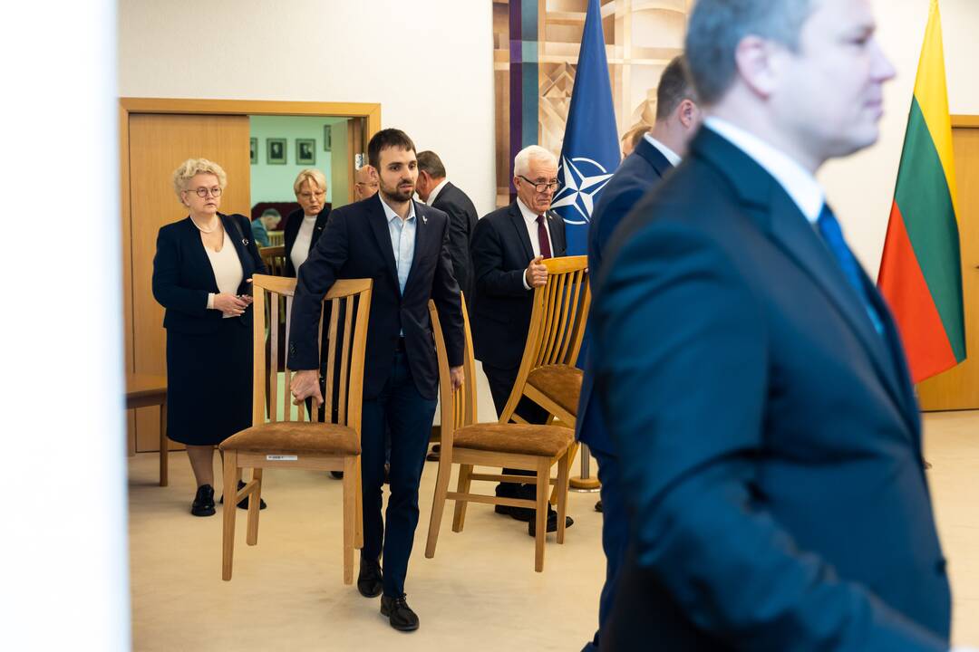 Seimo opozicinės frakcijos susitiko su A. Bilotaite
