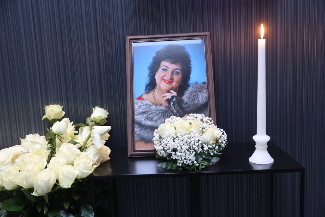 V. Katunskytė išlydima amžinojo poilsio