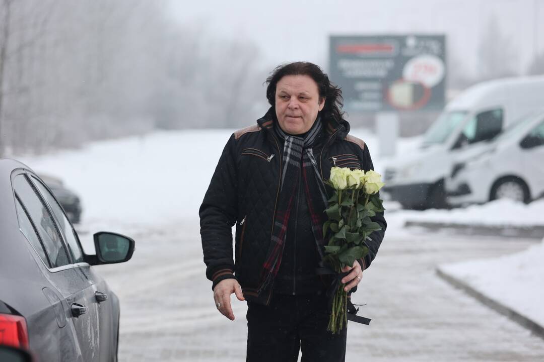 V. Katunskytė išlydima amžinojo poilsio
