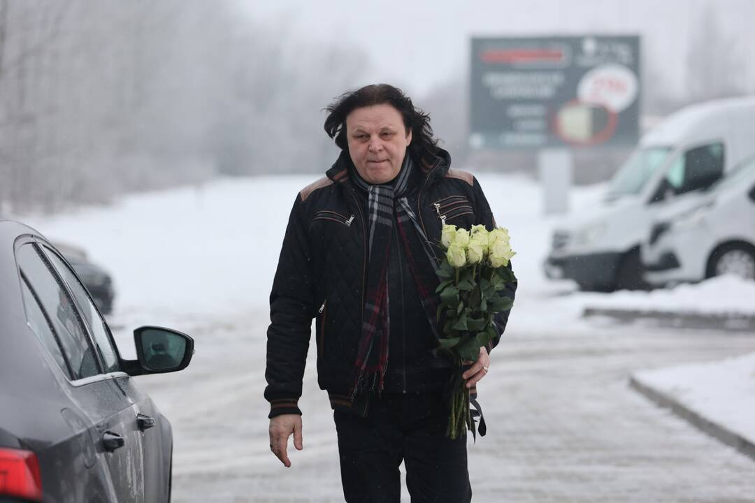 V. Katunskytė išlydima amžinojo poilsio