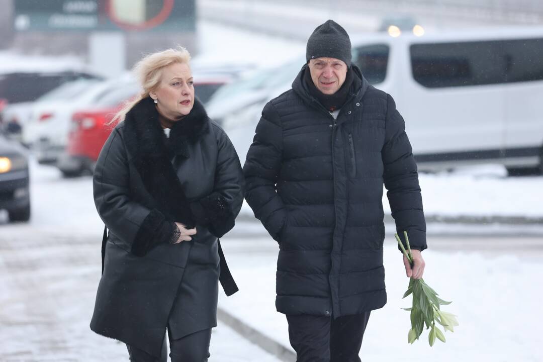 V. Katunskytė išlydima amžinojo poilsio