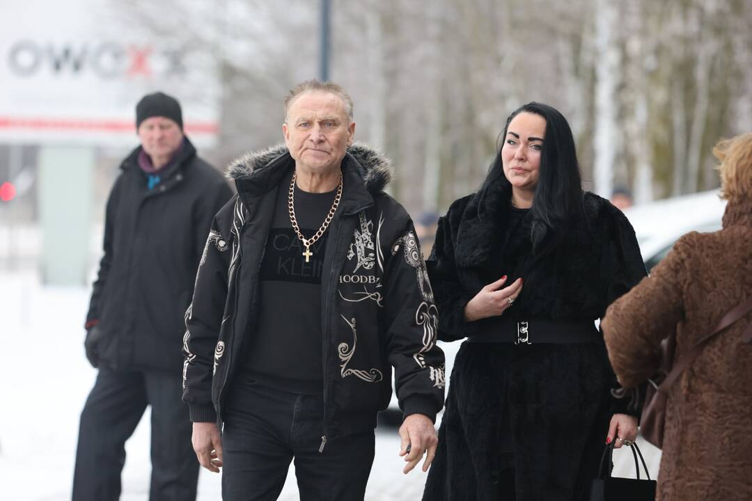 V. Katunskytė išlydima amžinojo poilsio