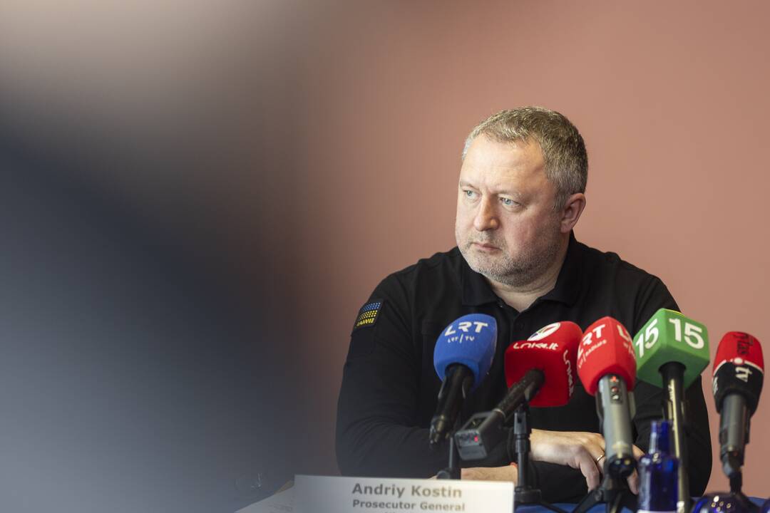 N. Grunskienės, A. Kostin ir  K. Polite spaudos konferencija