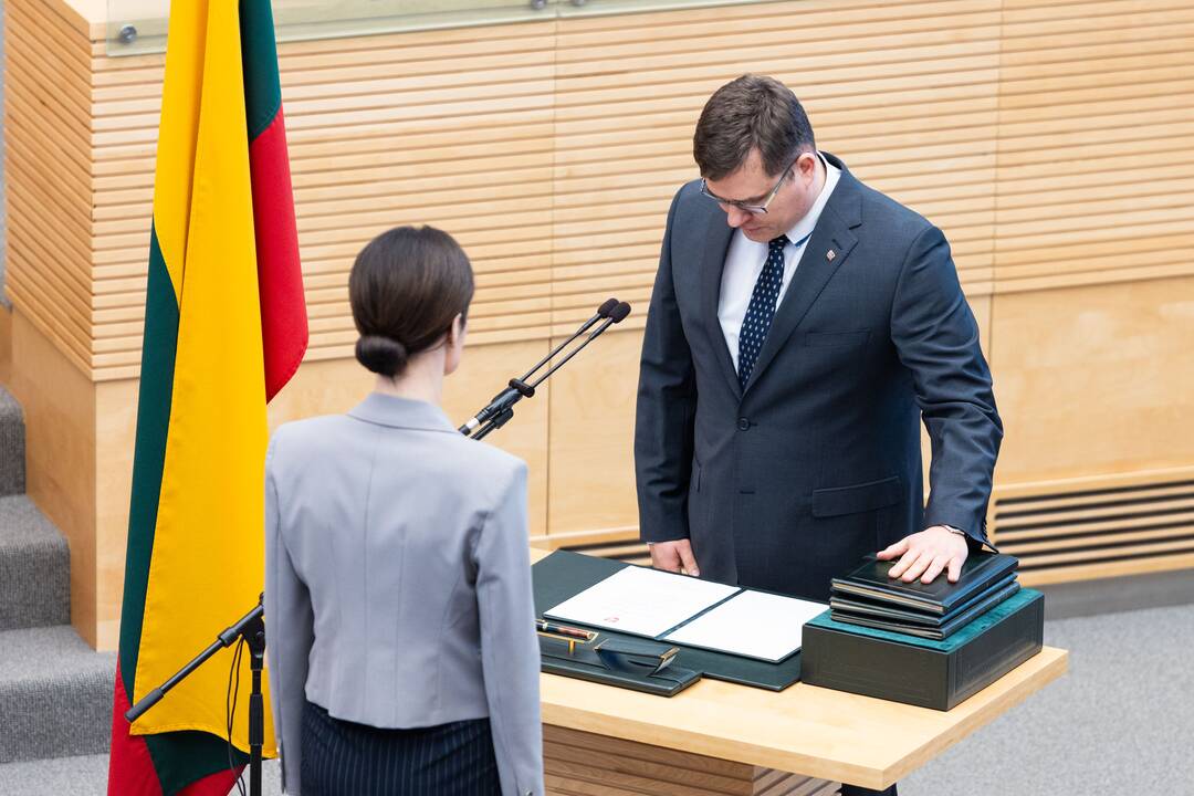 Seime prisiekė naujasis krašto apsaugos ministras