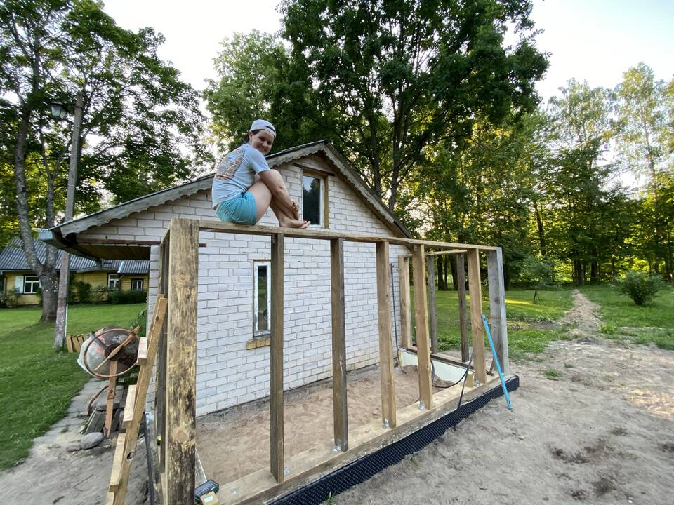  Pomėgiai: Tamoševičiams patinka rankų darbas, tad jie ryžosi patys renovuoti senelių sodybą.
