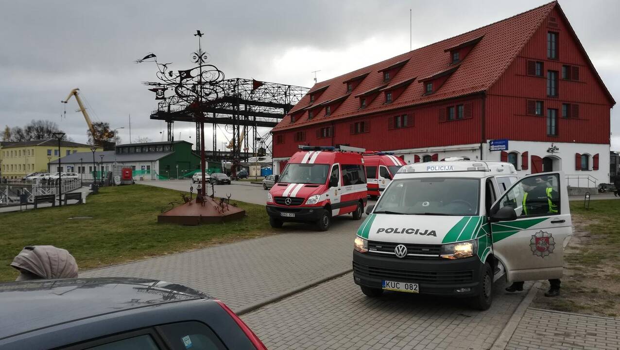 Dangės upėje ieškoma vyro kūno