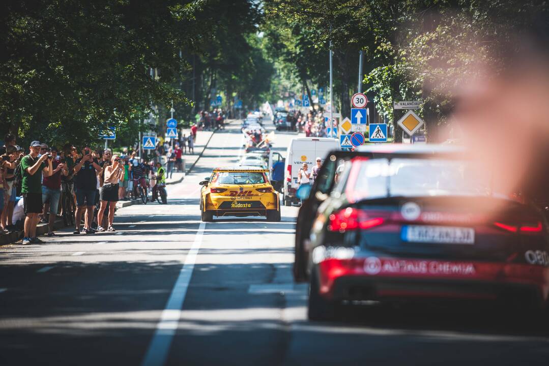 Palanga alsuoja „Aurum 1006 km lenktynių“ ritmu