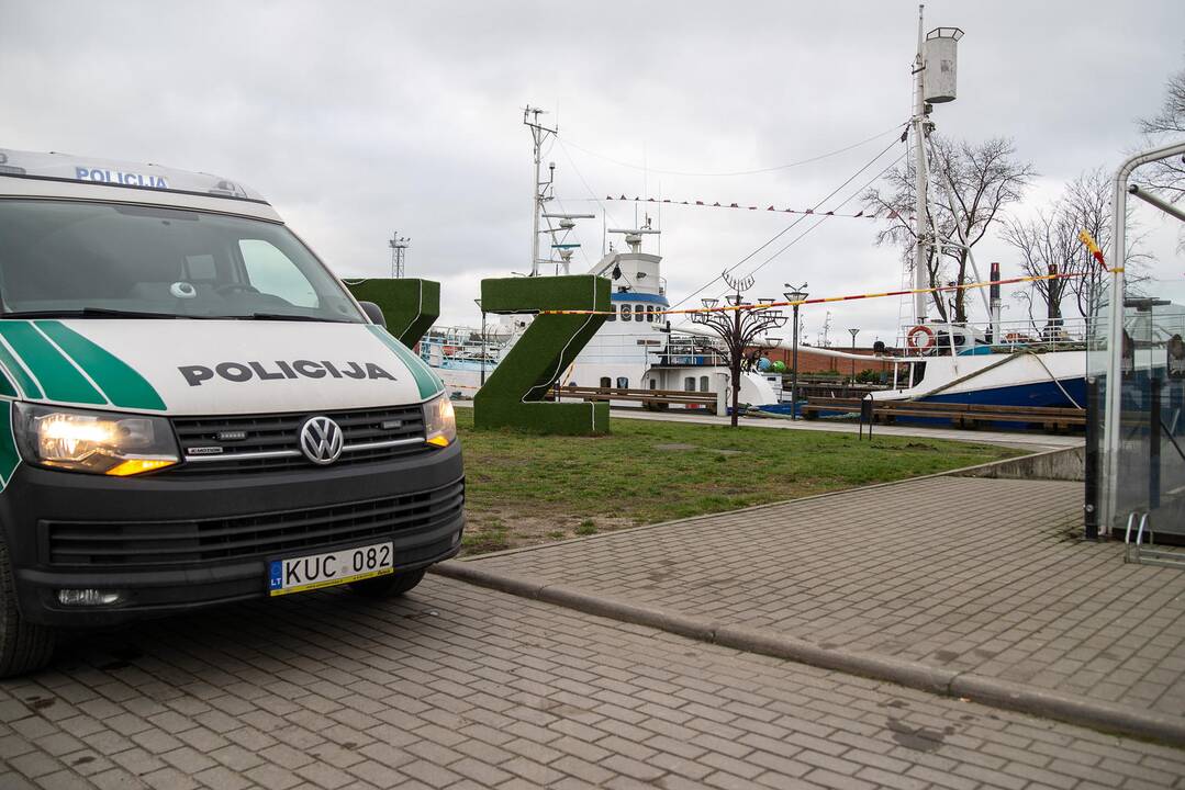 Dangės upėje ieškoma vyro kūno