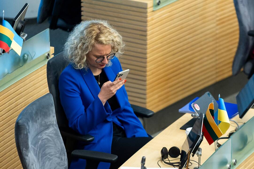 Seimo etikos sargai pripažino A. Armonaitę suklaidinus gyventojus