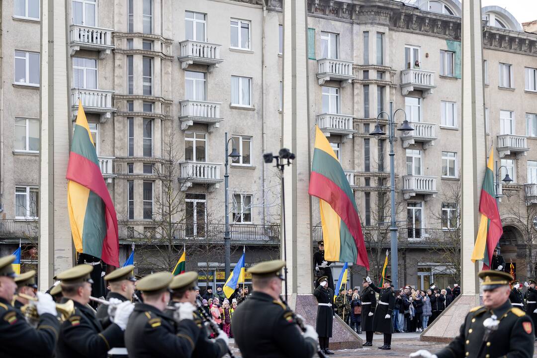 Seimo komitetas pritarė siūlymui Sausio 13-ąją paskelbti nedarbo diena, atsisakant Vėlinių 