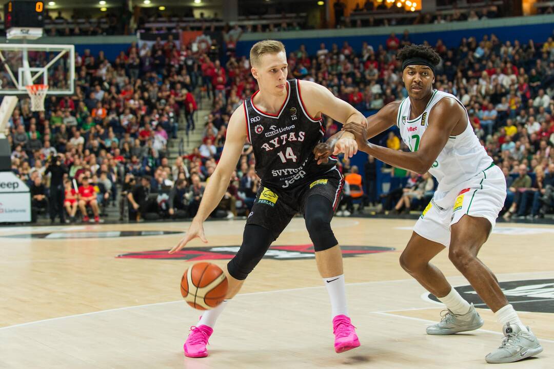Vilniuje dominavęs „Žalgiris“ tapo vienvaldžiu LKL lyderiu
