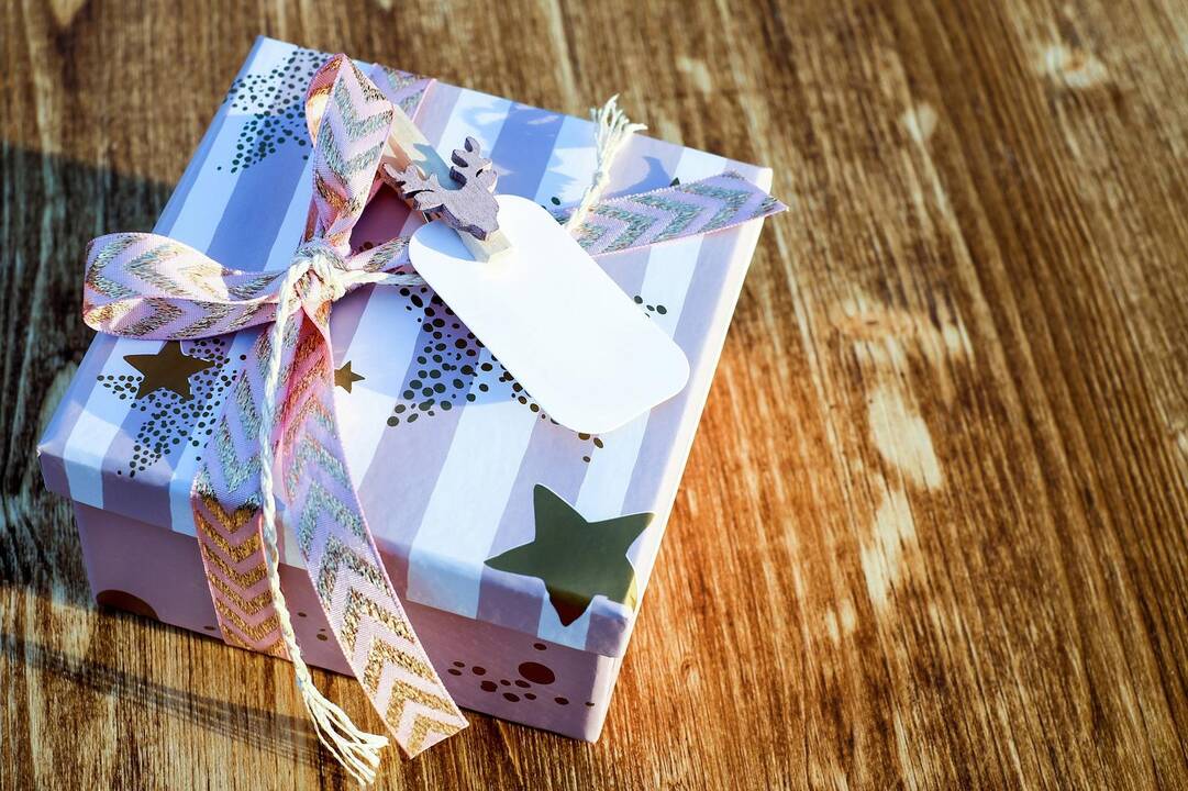 Kiek pinigų žmonės kalėdinėms dovanoms išleis šiemet?