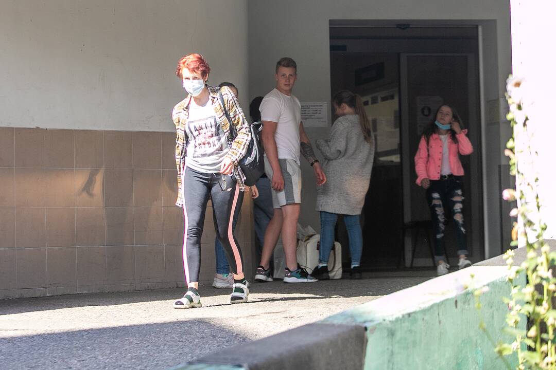 Pacientų eilės prie KKL Priėmimo, skubios pagalbos ir traumų skyriaus