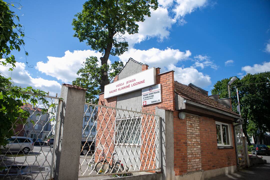 Pacientų eilės prie KKL Priėmimo, skubios pagalbos ir traumų skyriaus