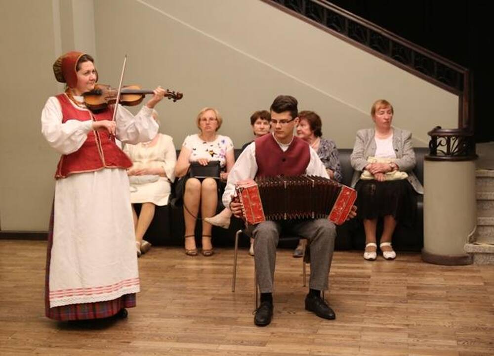 Šiemet Kauno rajono TAU baigė 200 senjorų.