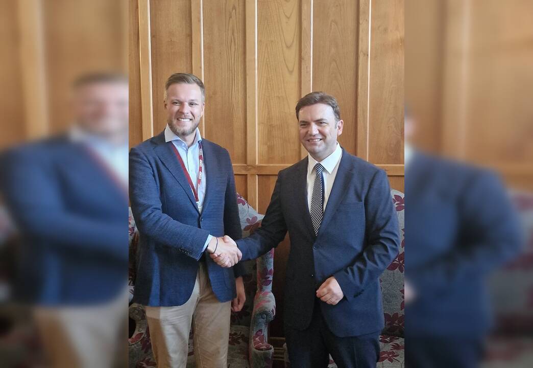 Gabrielius Landsbergis (kairėje) ir Bujaras Osmani
