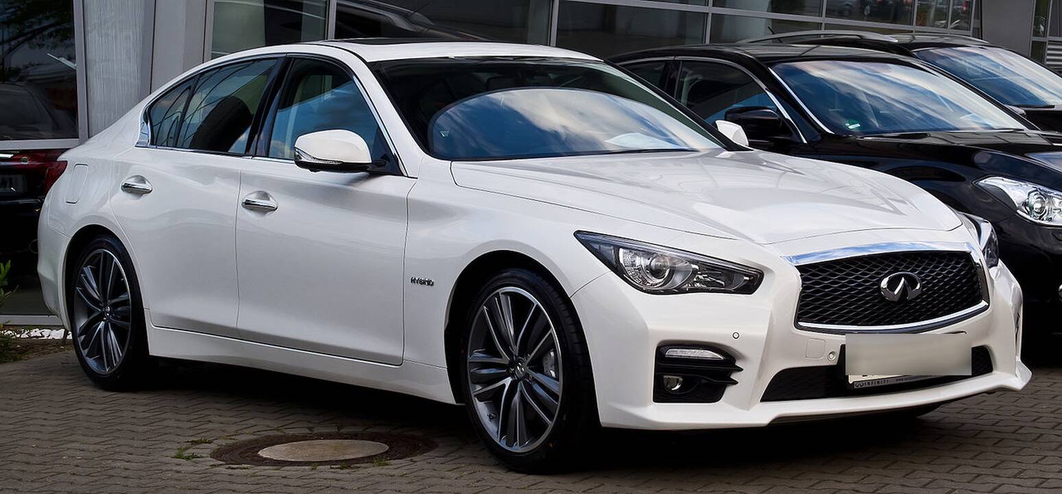 Kauno rajone iš kiemo pavogtas automobilis „Infiniti“