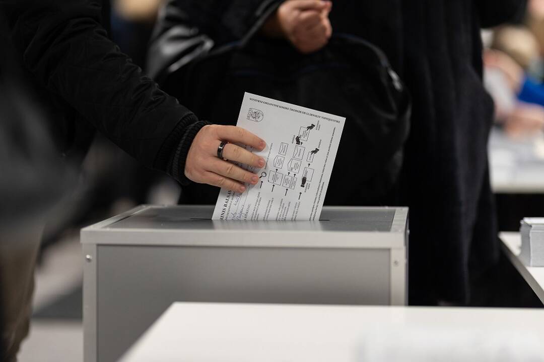 VRK: atsirado rinkėjų, kurie atšaukė prašymą balsuoti Seinuose ir Rygoje