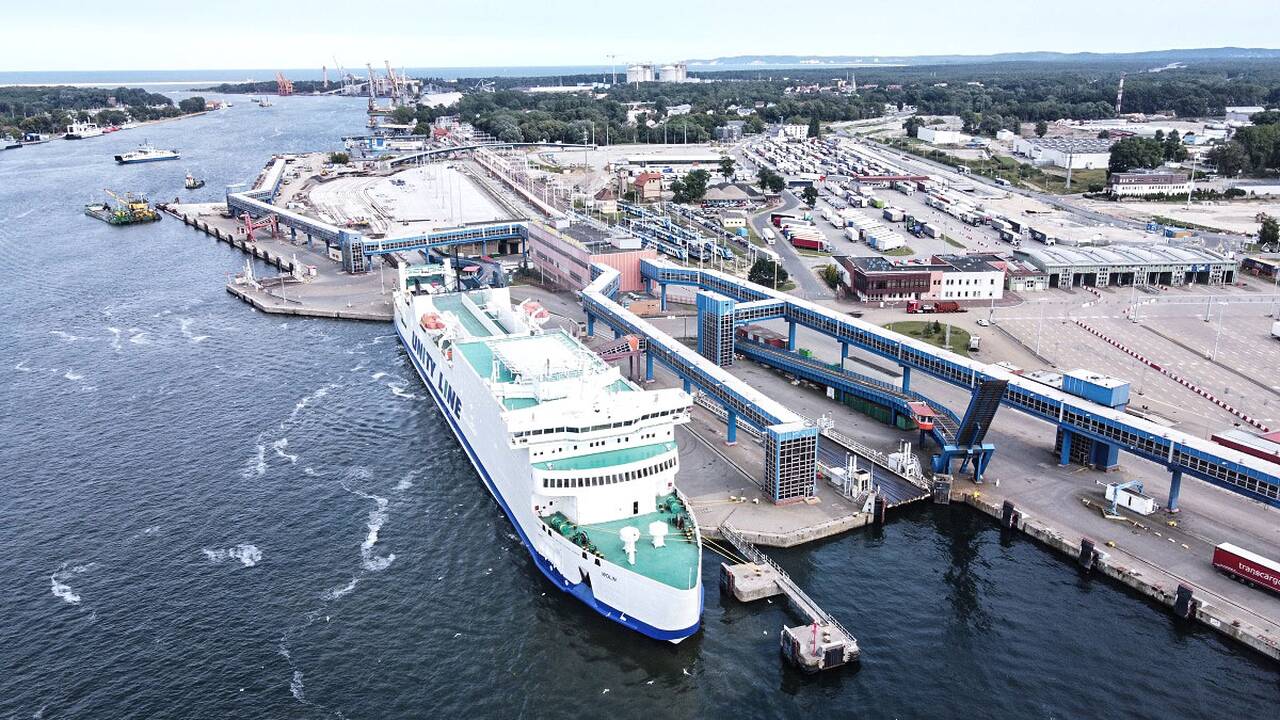 Investicijos: Svinouiscio uosto keleivių terminale statoma nauja intermodalinė dalis.