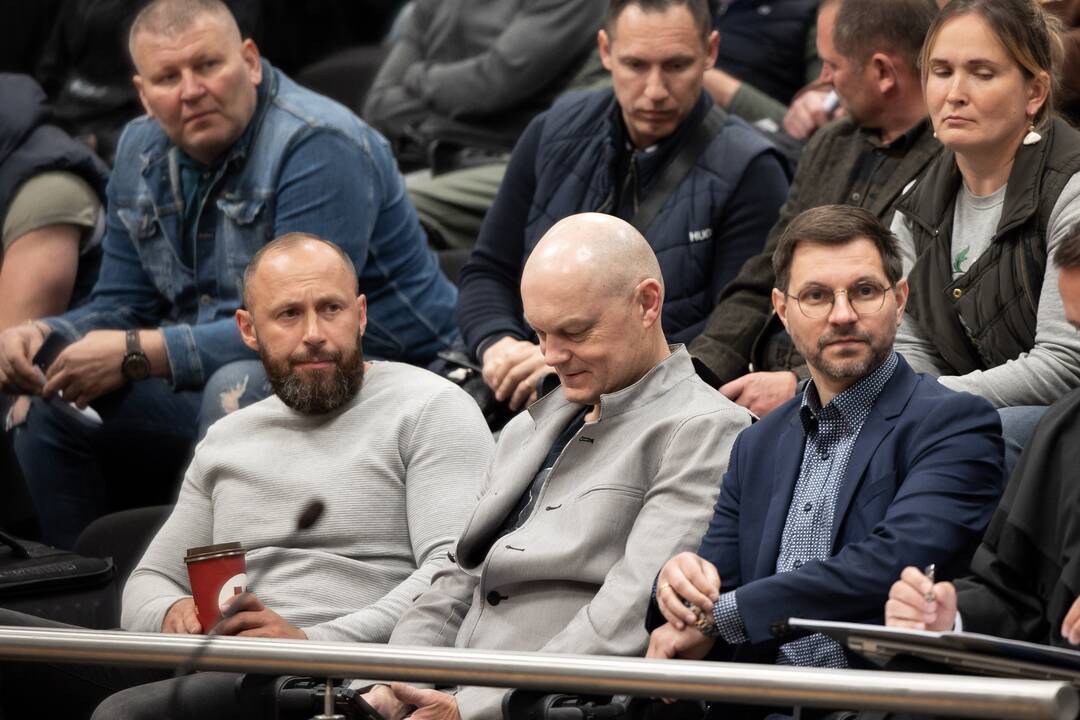 Asociatyvi nuotrauka iš posėdžio