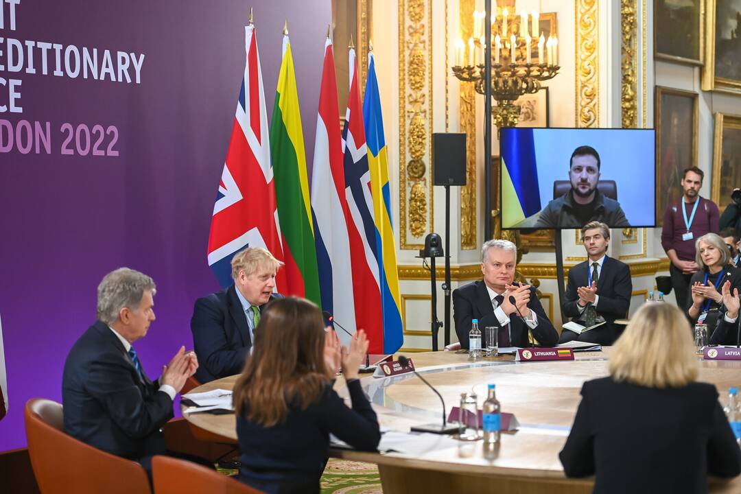 Prezidentas dalyvauja JEF valstybių narių vadovų susitikime