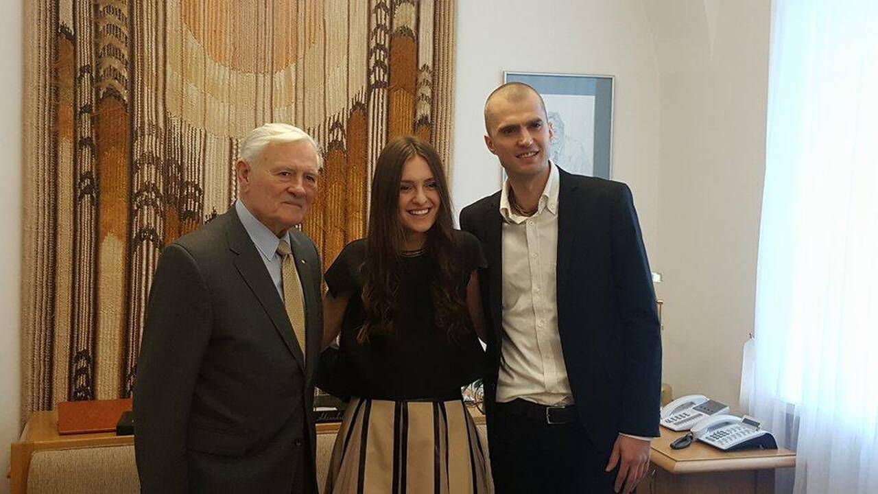Valdas Adamkus (kairėje), Ieva Zasimauskaitė ir jos vyras Marius Kiltinavičius