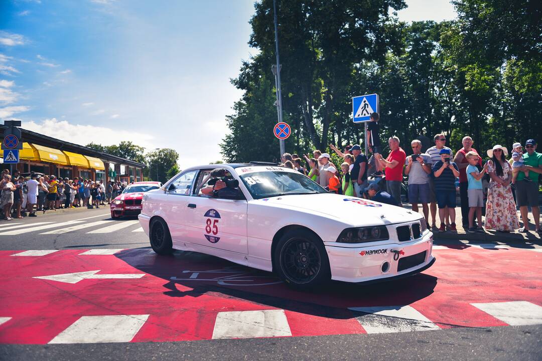 Palanga alsuoja „Aurum 1006 km lenktynių“ ritmu