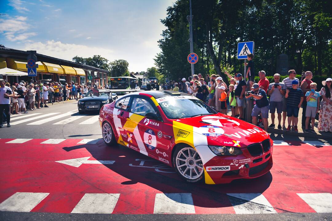 Palanga alsuoja „Aurum 1006 km lenktynių“ ritmu