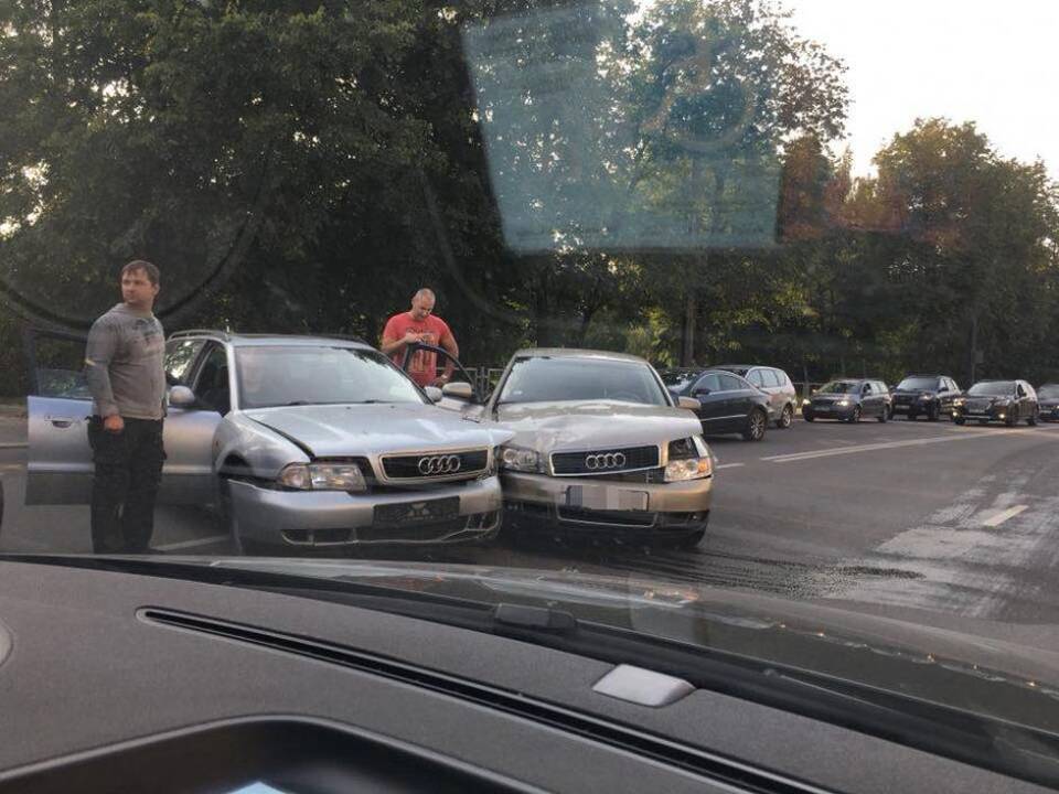 Į avariją Šančiuose pateko Kauno tardymo izoliatoriaus darbuotojas