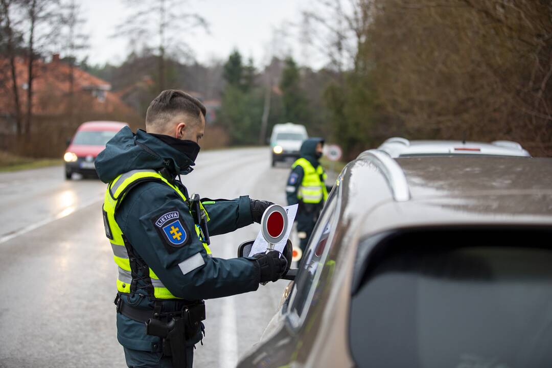 Po netikėtų patikrų Klaipėdos pareigūnai pastebi: gyventojų mobilumas sumažėjęs