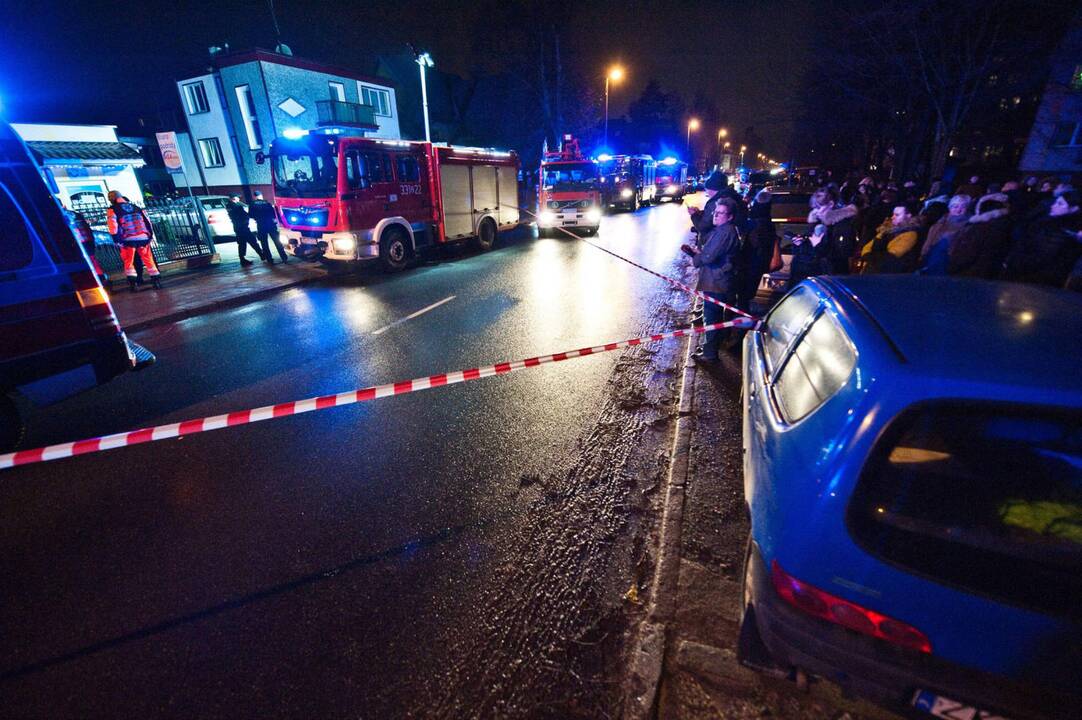 Lenkijoje penkios „pabėgimo kambaryje“ žuvusios paauglės palaidotos drauge