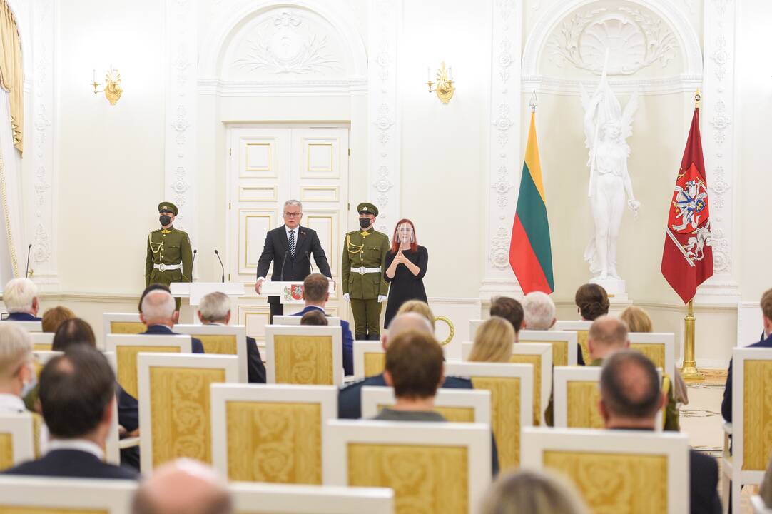 Prezidentūroje įteikti Lietuvos valstybės apdovanojimai