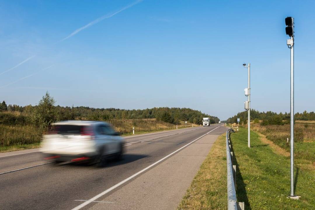 Pažeidėjams artėja sunkūs laikai: bus daugiau matuoklių, kurie fiksuoja ne tik greitį