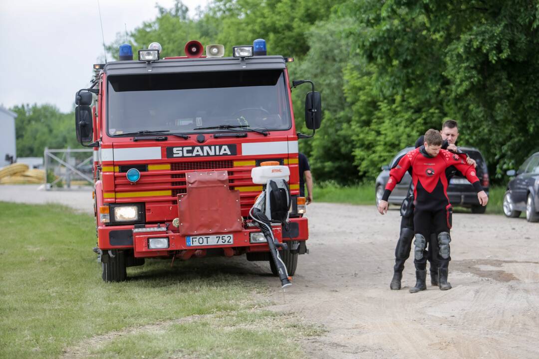 Kaune į Nemuną ir vėl išsiliejo teršalai