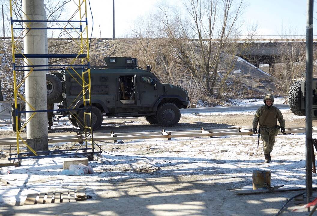 JAV: Ukrainai reikia „žemė-oras“ raketų, o ne naikintuvų