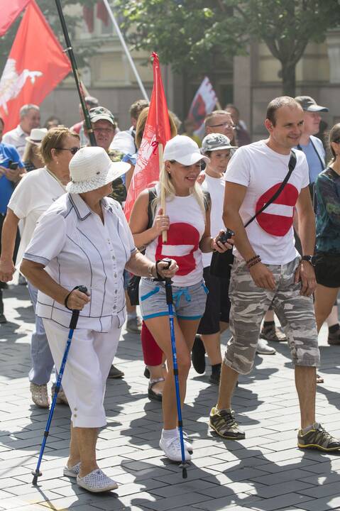 Protestas prieš privalomą testavimą ir skiepus