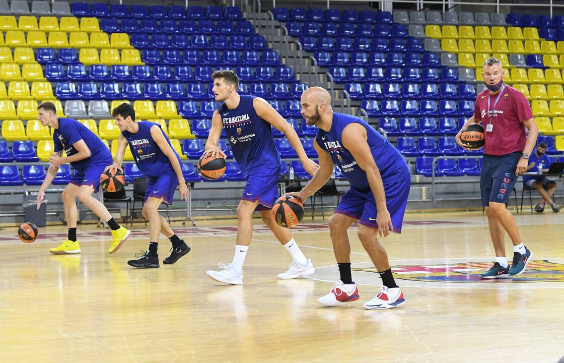 Ruošiasi: Š. Jasikevičiaus (dešinėje) vadovaujama „Barcelona“ į varžybų aikštę žengs jau rugpjūčio 26-ąją.
