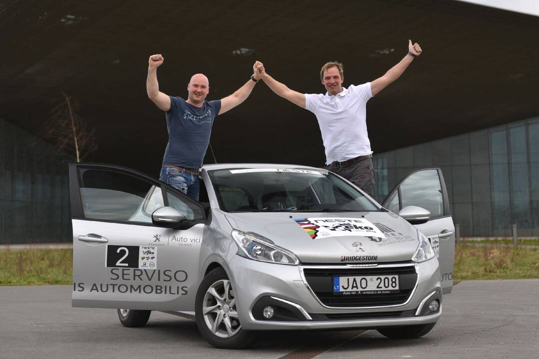 Galimybės: 2018 m. A. Žukas ir D. Truska automobiliu „Peugeot 208“ beveik 2 000 km nuvažiavo sunaudoję mažiau nei 70 l degalų.