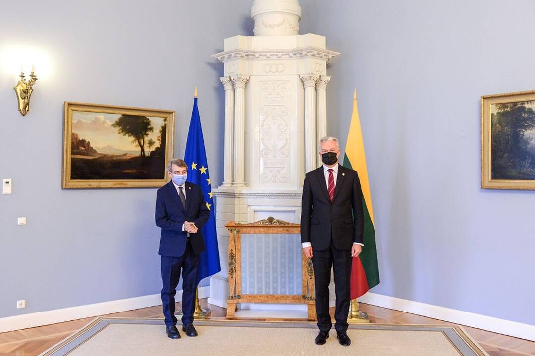 Davidas Sassolis ir Gitanas Nausėda