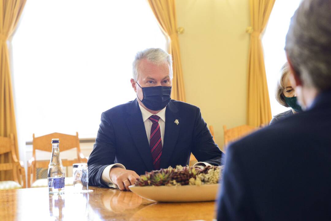 Davidas Sassolis ir Gitanas Nausėda