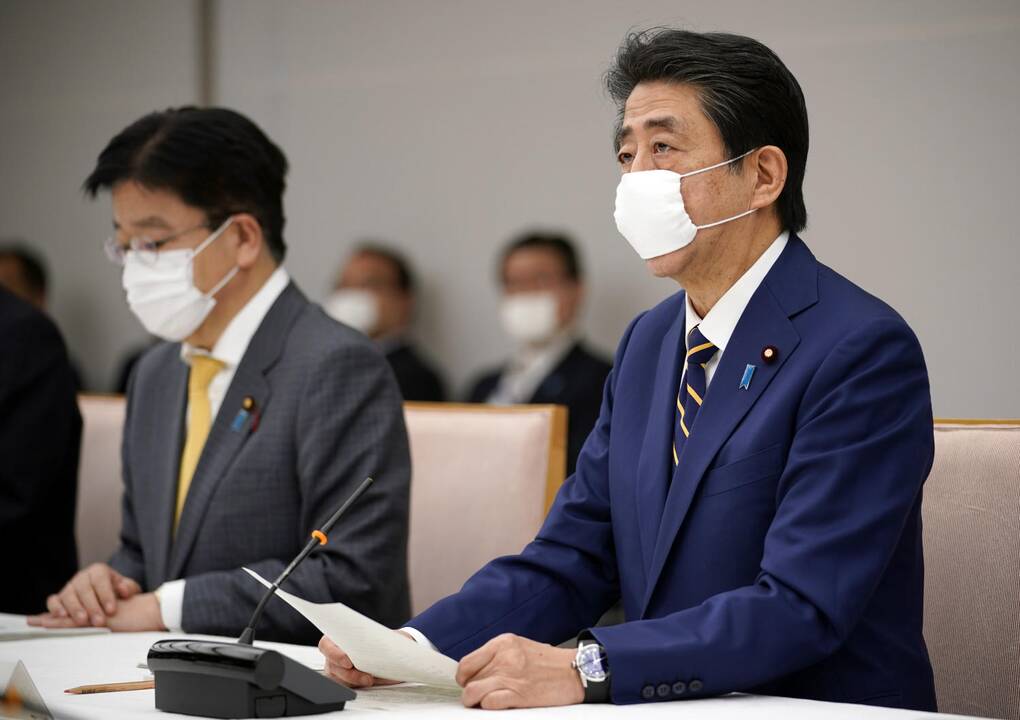 Japonijos premjeras dėl koronaviruso paskelbė nepaprastąją padėtį